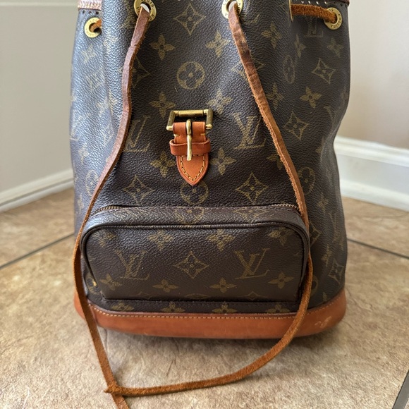 Authentic Louis Vuitton Montsouris MM Backpack/Project Bag - Picture 4 of 8